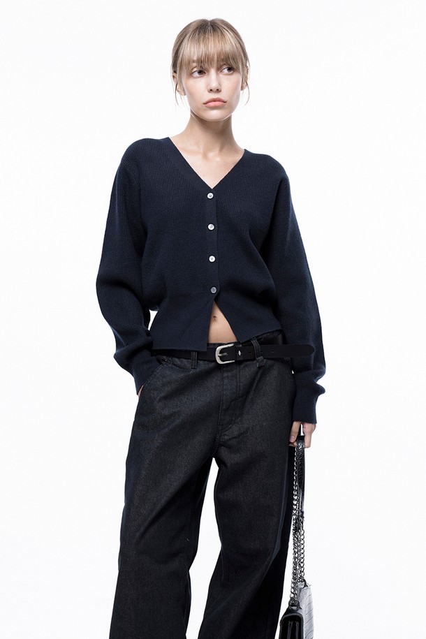 CHANCE'S NOI FOR WOMEN - 가디건 - Soft Crop Knit Cardigan - Navy /W243TP04NY