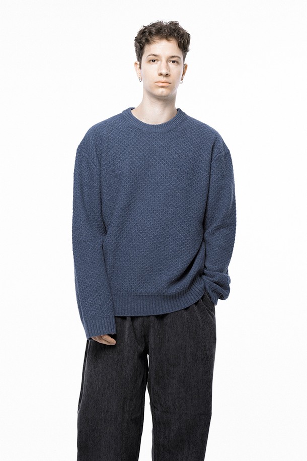 CHANCE'S NOI - 스웨터 - Hazzy Oversized round knit - Blue /M243TP05BL