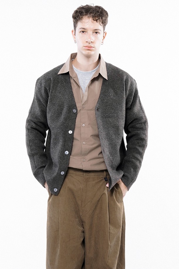 CHANCE'S NOI - 가디건 - Dense Hazzy Y-neck Cardigan - Brown /M243OT01BR