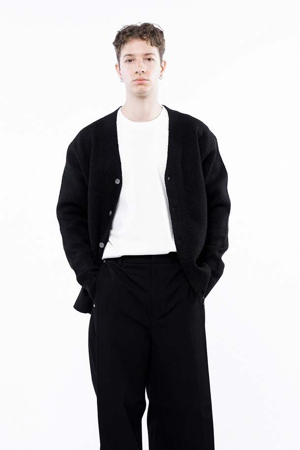 CHANCE'S NOI - 가디건 - Dense Hazzy Y-neck Cardigan - Black /M243OT01BK