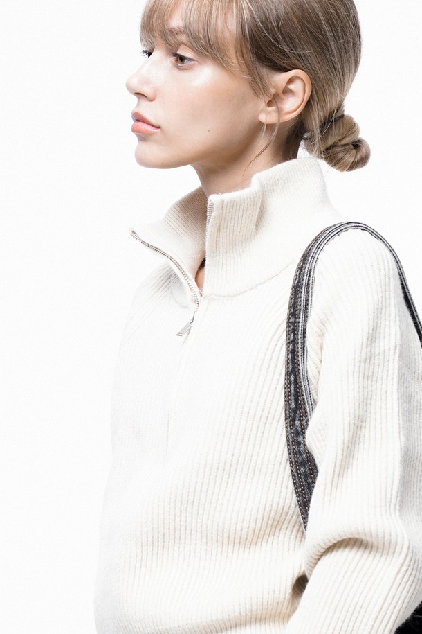 CHANCE'S NOI FOR WOMEN - 스웨터 - Soft Hazzy Half Zip-up Knit - Ivory /W243TP05IV