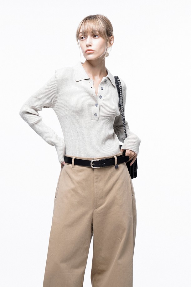 CHANCE'S NOI FOR WOMEN - 스웨터 - Soft Slim Button Collar Knit - Beige /W243TP08BE