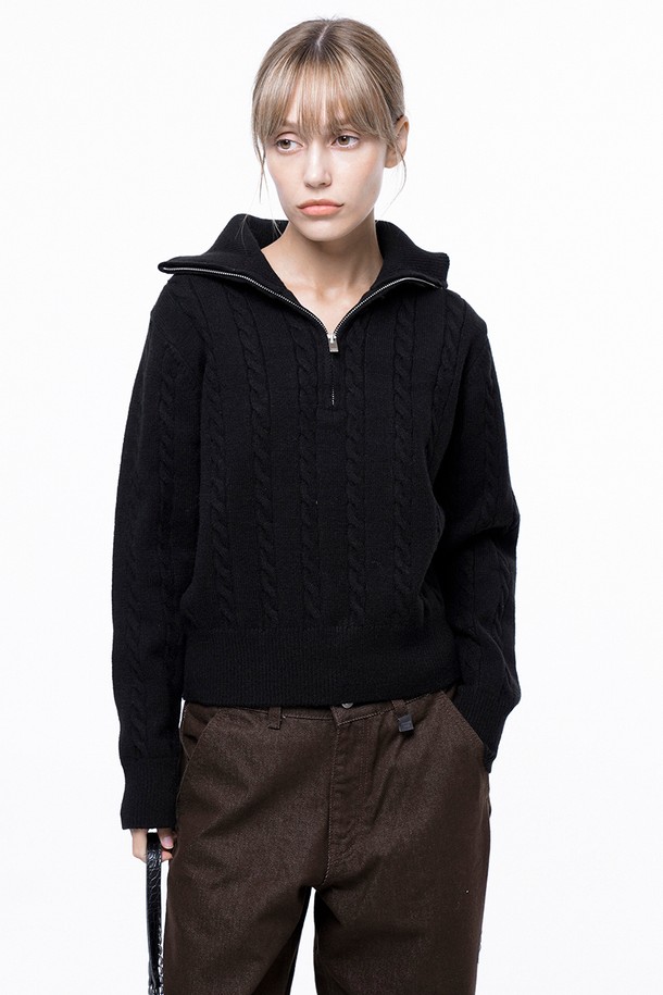 CHANCE'S NOI FOR WOMEN - 스웨터 - Soft Cable Half Zip-up Knit - Black /W243TP01BK