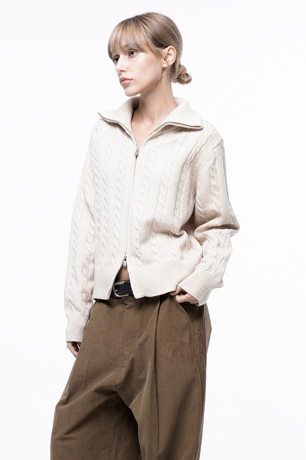 CHANCE'S NOI FOR WOMEN - 가디건 - Soft Cable Zip-up Knit Cardigan - Oatmeal /W243TP03OT