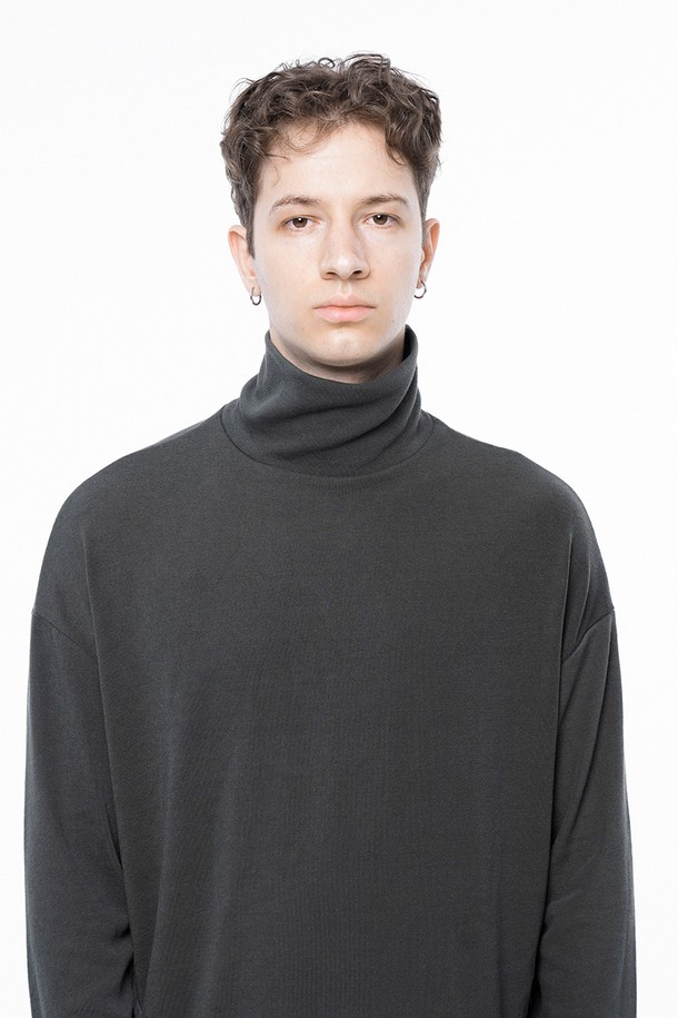 CHANCE'S NOI - 스웨터 - Spandex Finger-warmer Turtleneck - Charcoal /M243TP04CH