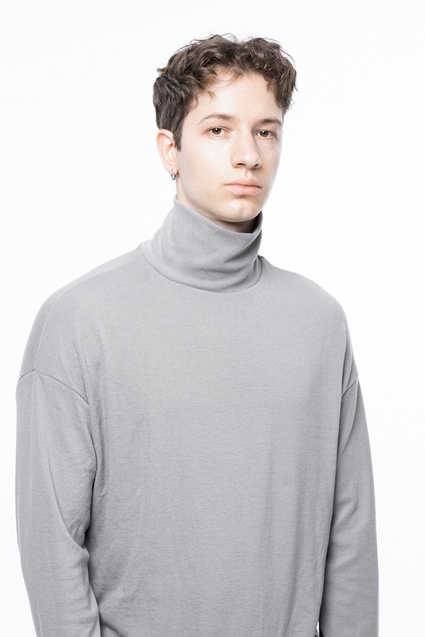 CHANCE'S NOI - 스웨터 - Spandex Finger-warmer Turtleneck - Beige /M243TP04BE