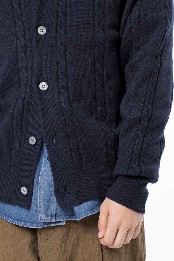 CHANCE'S NOI - 가디건 - Dense Cable Collar-neck Cardigan - Navy /M243OT02NY