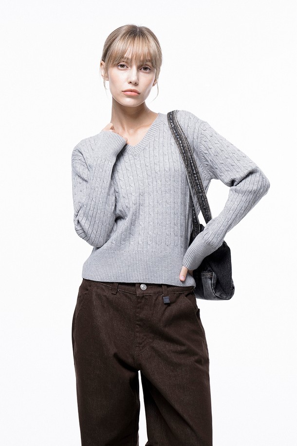 CHANCE'S NOI FOR WOMEN - 스웨터 - Soft Cable V-neck Knit - Melange /W243TP02ML