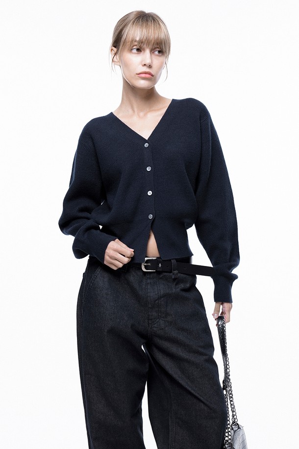 CHANCE'S NOI FOR WOMEN - 가디건 - Soft Crop Knit Cardigan - Navy /W243TP04NY