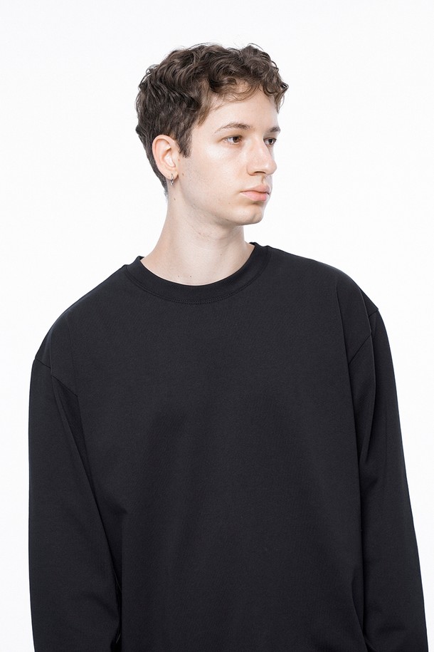 CHANCE'S NOI - 긴팔티셔츠 - Clean long-sleeved - Black /M243TP01BK