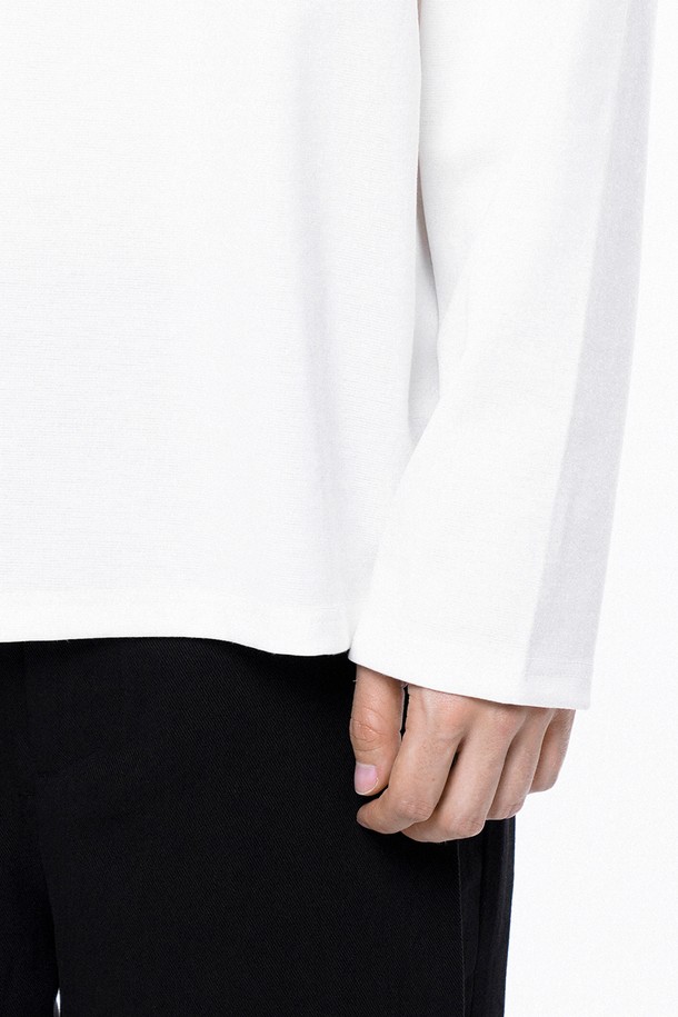 CHANCE'S NOI - 긴팔티셔츠 - Clean long-sleeved - White /M243TP01WH