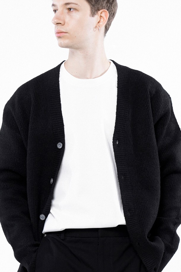 CHANCE'S NOI - 가디건 - Dense Hazzy Y-neck Cardigan - Black /M243OT01BK