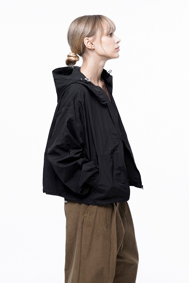 CHANCE'S NOI FOR WOMEN - 블루종/점퍼 - Crop Hooded Windbreaker Jumper - Black /W243OT01BK