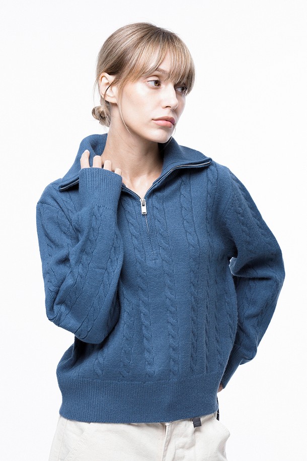 CHANCE'S NOI FOR WOMEN - 스웨터 - Soft Cable Half Zip-up Knit - Blue /W243TP01BL