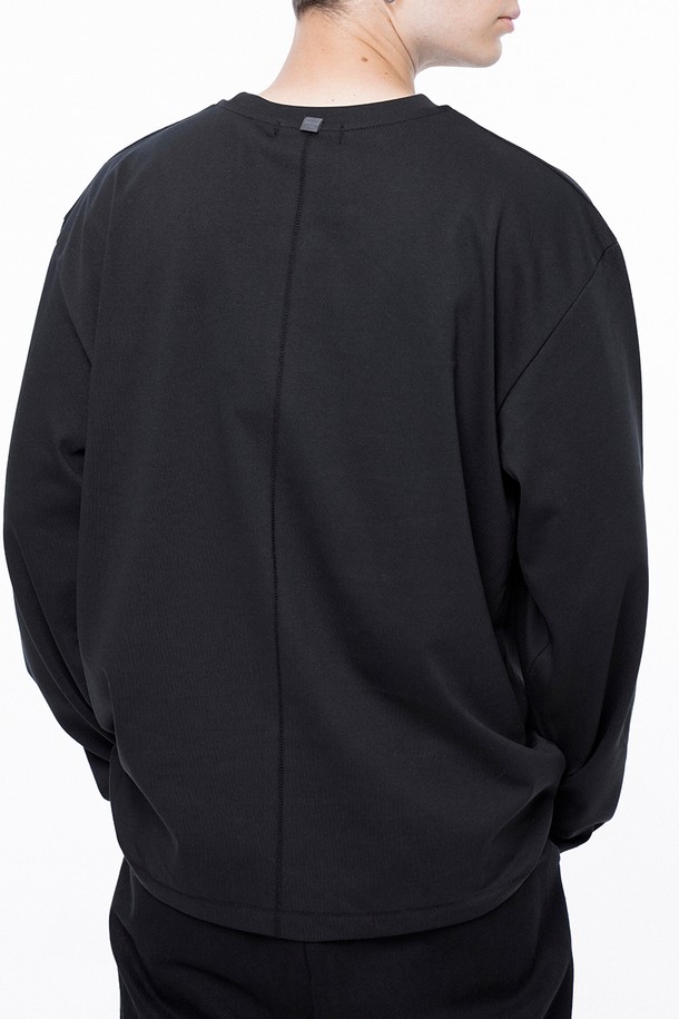 CHANCE'S NOI - 긴팔티셔츠 - Clean long-sleeved - Black /M243TP01BK