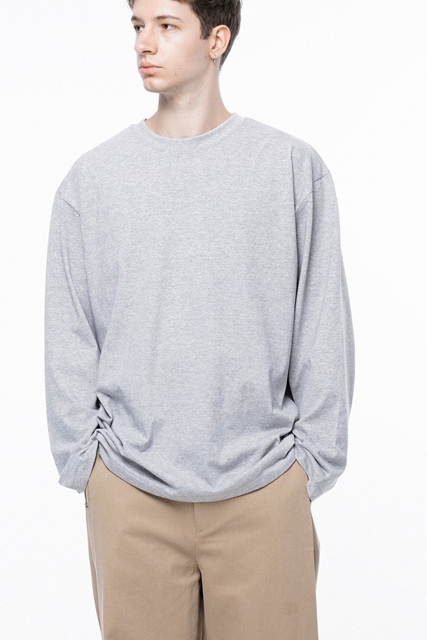 CHANCE'S NOI - 긴팔티셔츠 - Clean long-sleeved - Gray /M243TP01GR