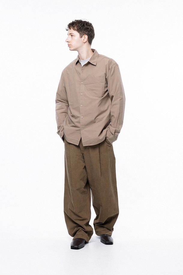 CHANCE'S NOI - 긴팔셔츠 - Standard Polygon Pocket Shirt - Beige /M243SH01BE