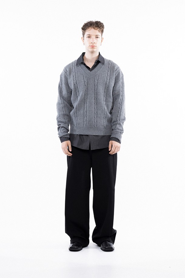 CHANCE'S NOI - 스웨터 - Dense Cable V-neck Kint - Gray /M243TP07GR