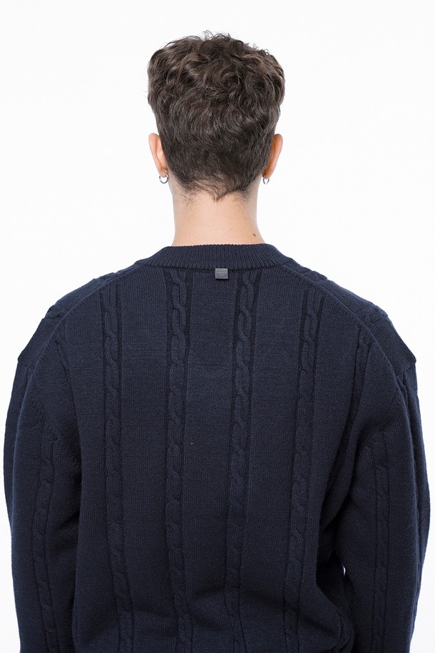 CHANCE'S NOI - 스웨터 - Dense Cable V-neck Kint - Navy /M243TP07NY