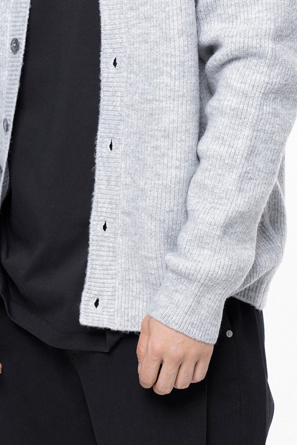 CHANCE'S NOI - 가디건 - Dense Hazzy Y-neck Cardigan - Melange /M243OT01ML