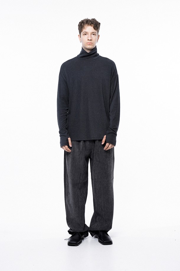 CHANCE'S NOI - 스웨터 - Spandex Finger-warmer Turtleneck - Charcoal /M243TP04CH