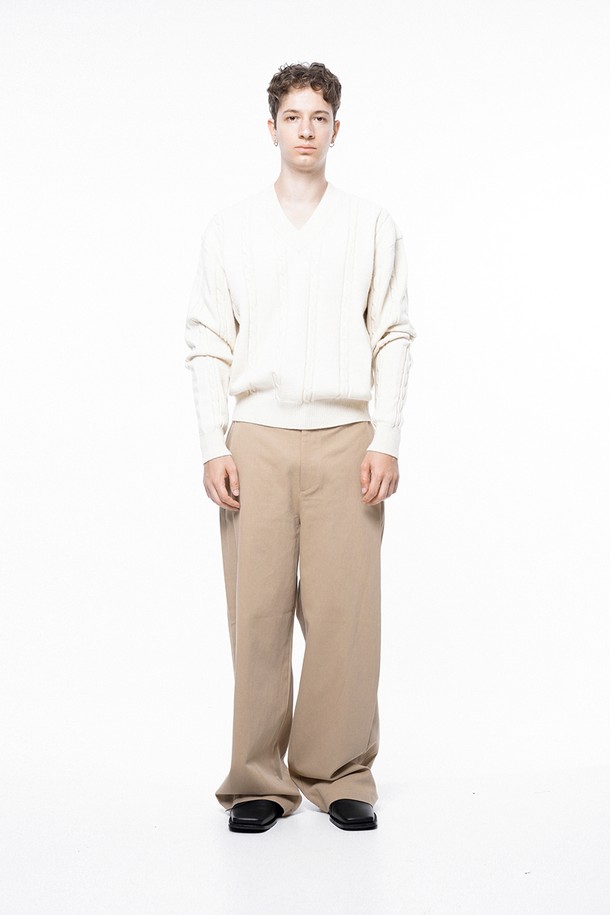 CHANCE'S NOI - 스웨터 - Dense Cable V-neck Kint - Ivory /M243TP07IV