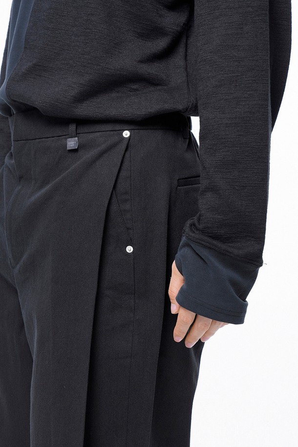 CHANCE'S NOI - 캐주얼팬츠 - Side Tuck Wide Cotton Slacks - Black /M243PT04BK