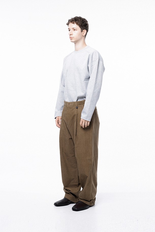 CHANCE'S NOI - 캐주얼팬츠 - Corduroy One-tuck Wide Pants - Brown /M243PT01BR