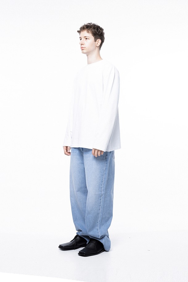 CHANCE'S NOI - 긴팔티셔츠 - Clean long-sleeved - White /M243TP01WH