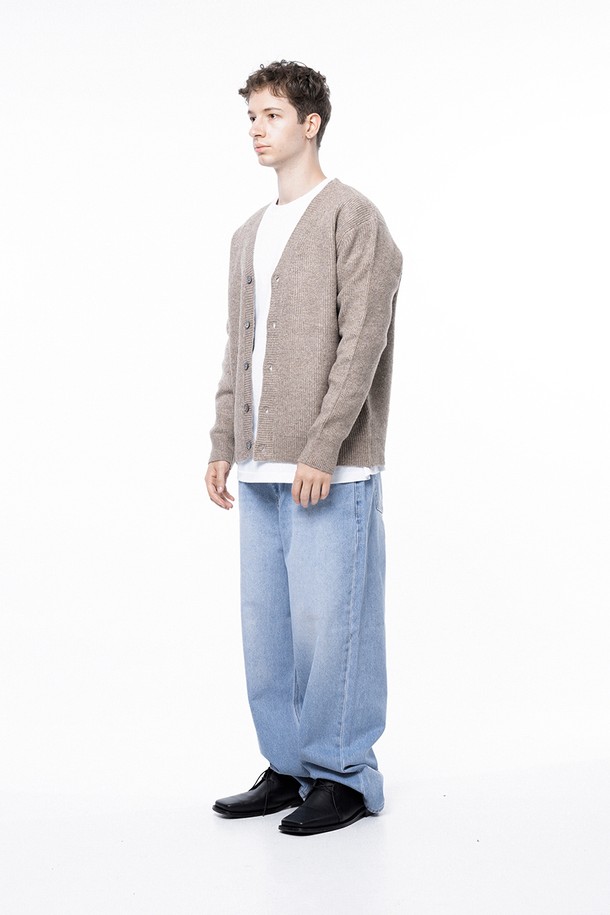 CHANCE'S NOI - 가디건 - Dense Hazzy Y-neck Cardigan - Beige /M243OT01BE