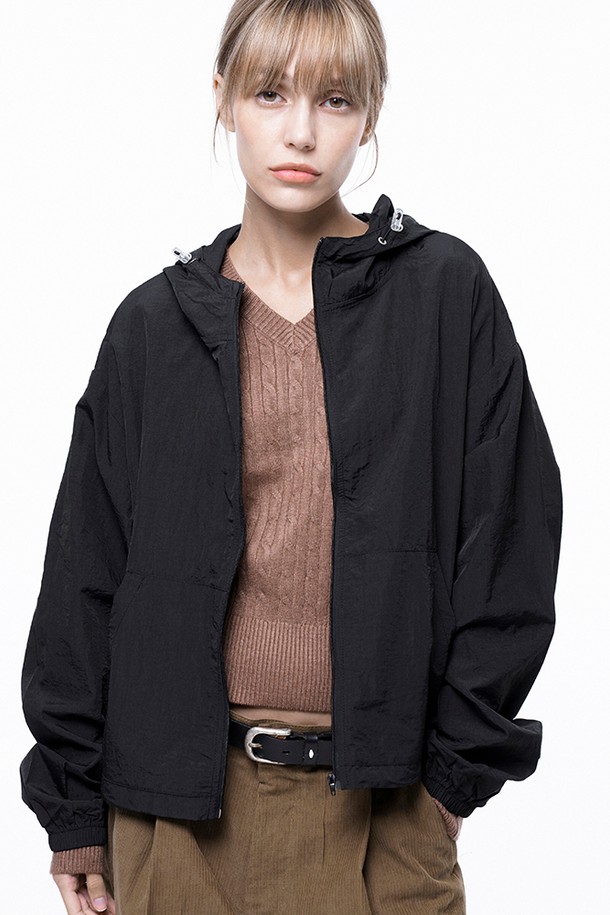 CHANCE'S NOI FOR WOMEN - 블루종/점퍼 - Crop Hooded Windbreaker Jumper - Black /W243OT01BK