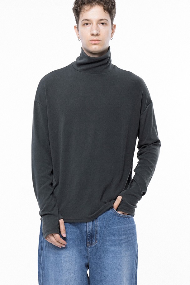 CHANCE'S NOI - 스웨터 - Spandex Finger-warmer Turtleneck - Charcoal /M243TP04CH