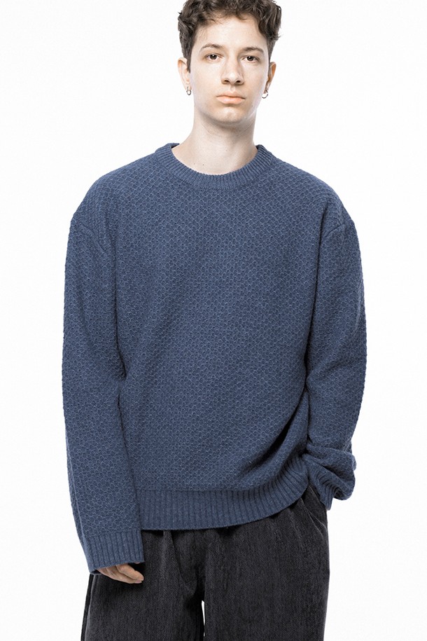 CHANCE'S NOI - 스웨터 - Hazzy Oversized round knit - Blue /M243TP05BL