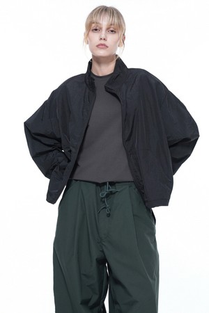 Searsucker Crop Windbreaker Jumper - Black