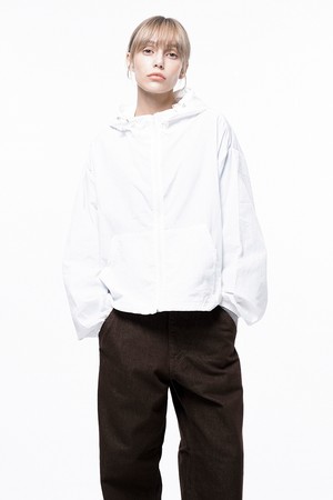 Crop Hooded Windbreaker Jumper - White /W243OT01WH