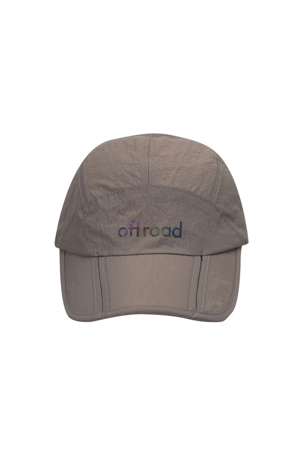 유니 패커블 캡 (그레이시 브라운) 5LG7414는 아웃도어 및 등산 활동에 적합한 유니섹스 캡모자입니다. 봄, 여름, 가을 계절에 착용하기 좋으며, 가볍고 접이식 디자인으로 휴대성을 높였습니다. 나일론 소재로 제작되었으며, 9.5cm의 모자 깊이와 8cm의 챙 너비를 가지고 있습니다. 리플렉티브 로고, 삼각 카라비너, 이중 스트랩 등의 디자인 장식이 특징이며, 2단 접이식 챙과 사이즈 조절 기능도 제공합니다. 등산룩, 캠핑룩, 가을 나들이룩 등 다양한 TPO에 고프코어, 캐주얼, 미니멀 스타일로 연출할 수 있습니다.
