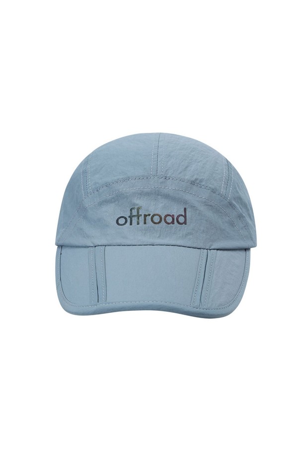 5패널 디자인의 유니 패커블 캡 (딥 블루)는 나일론 소재로 제작되었으며, 2단 접이식 챙과 더블 스트랩, 삼각 카라비너 디테일로 사이즈 조절이 용이합니다. 챙 넓이는 8cm, 모자 깊이는 9.5cm이며, 리플렉티브 로고가 디자인되어 있습니다. 접이식 및 패커블 기능이 있어 등산, 아웃도어 활동은 물론 일상에서도 간편하게 휴대하고 착용하기 좋습니다.
