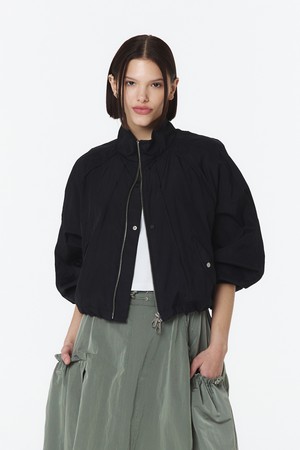 여성 긴팔 스탠드 칼라 셋업 점퍼 (블랙)_5LB1312