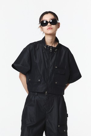 여성 스탠드 카라 셋업 반팔 점퍼 (블랙)_5L41312