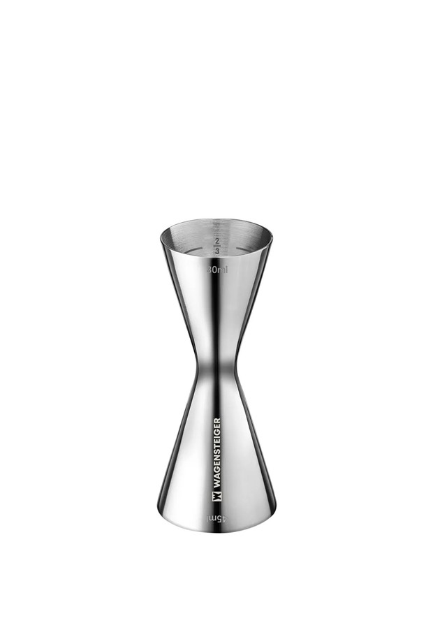 바겐슈타이거 스텐 304 홈텐딩 올스텐 지거 30/45 칵테일 하이볼 계량컵은 홈텐딩을 위한 필수품입니다. 30/45ml와 30/60ml의 양면 사용이 가능한 계량컵으로, 칵테일 및 하이볼 제조 시 정확한 계량을 돕습니다. 위생적인 스테인리스 스틸 304 소재로 제작되어 내산성, 내열성, 내부식성이 뛰어나며 폴리싱 표면 처리를 통해 광택을 오랫동안 유지합니다. 인체공학적 그립과 내외부 계량 표시로 사용 편의성을 높였으며, 칵테일 믹싱, 음료 준비, 베이킹, 드레싱 계량 등 다용도로 활용할 수 있습니다. 바겐슈타이거 프리미엄 바웨어 시리즈의 클래식 디자인은 주방의 품격을 더합니다.
