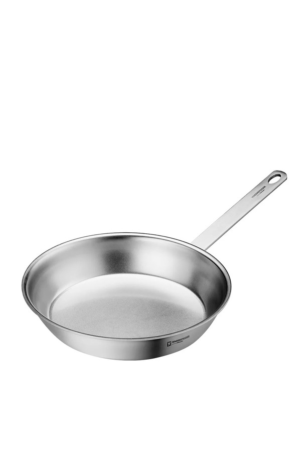 바겐슈타이거 로스탈(Bargensteiger Rostahl) 통5중 무연마 316 스텐 프라이팬 28cm은 조리용으로 제작된 프라이팬입니다. 5중 레이어 구조로 제작되어 내구성이 뛰어나며, 316 스테인리스 스틸 소재를 사용하여 위생적입니다. 무연마 처리로 더욱 안심하고 사용할 수 있으며, 28cm 사이즈로 다양한 요리에 활용 가능합니다. 스테인리스 스틸 특유의 깔끔한 디자인이 돋보이는 프라이팬입니다.
