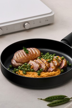 바겐슈타이거 플레어 프라이팬 더 블랙 24cm 테프론 논스틱 코팅