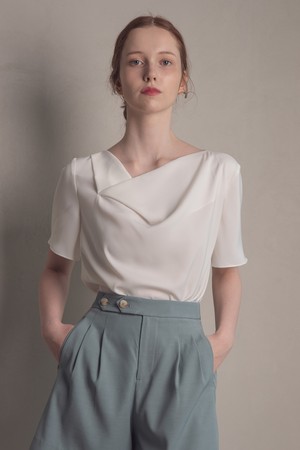 WED classy white Swing collar blouse