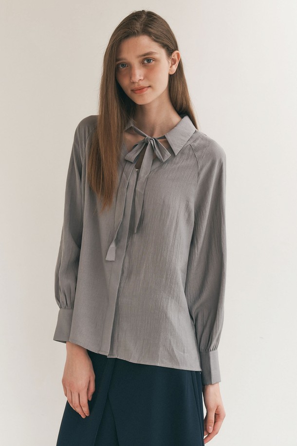 WE'DEE - 블라우스 - WD_V-neck bow blouse