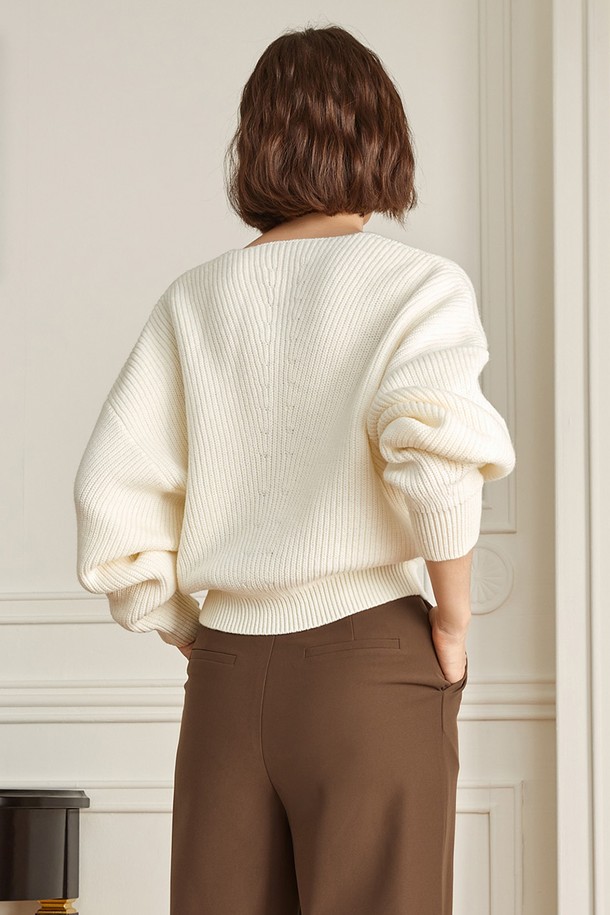 YYIAM - 스웨터 - YY_V-neck wool knit sweater