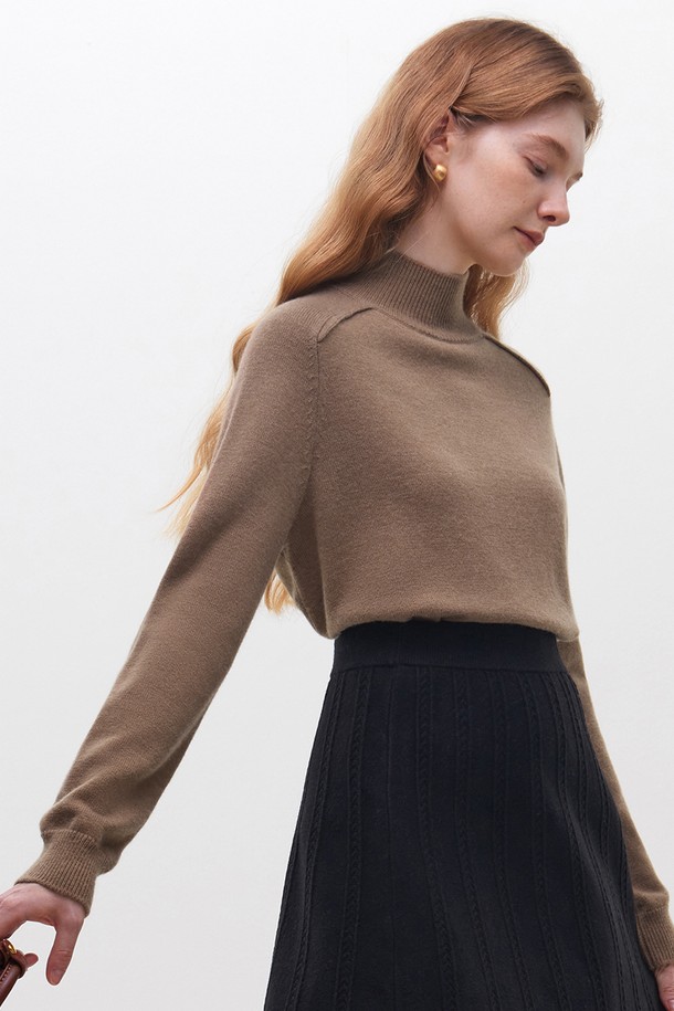 WE'DEE - 긴소매 티셔츠 - WD_Shoulder line woolen top_BROWN