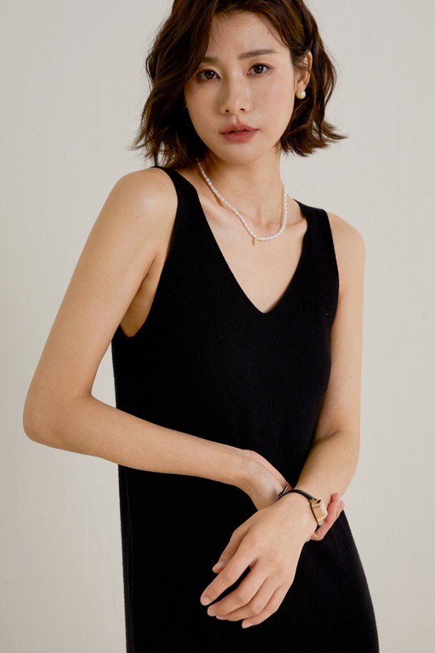 LANGSON - 민소매 원피스 - LS_V-neck knitted slip dress