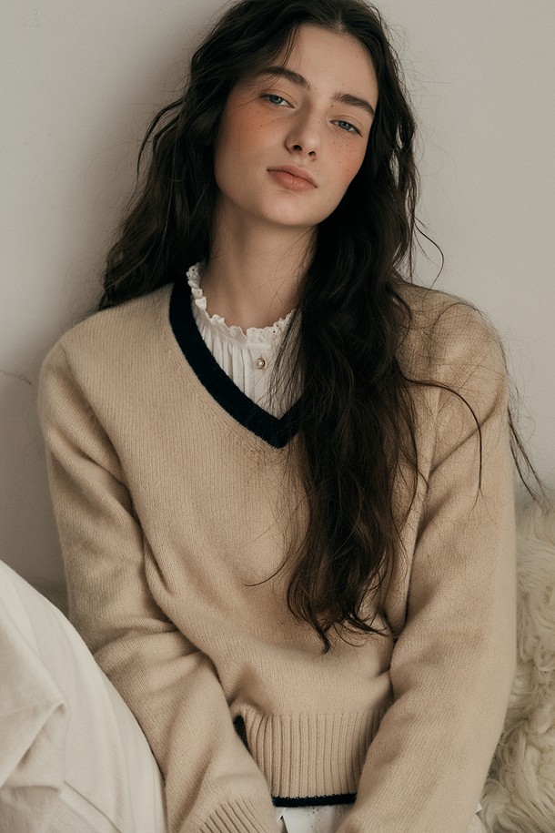 Proud Mary - 스웨터 - PM_V-neck vintage knit sweater_BEIGE