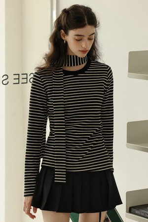 DD_Striped round neck scarf top_BLACK