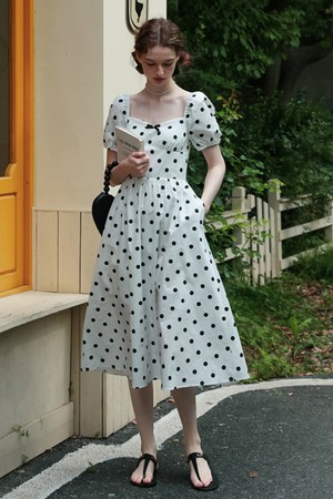 Cest_Polka-dot sqaure neck dress